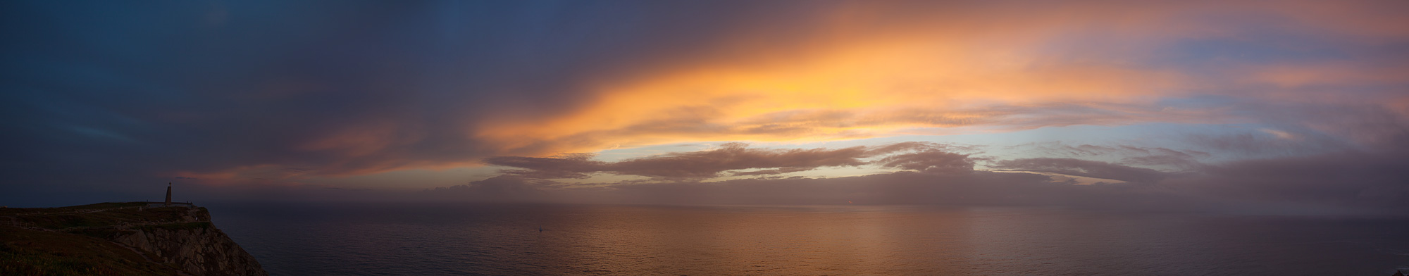 закат над Атлантикой, Cabo da Roca, Portugal Нажмите на изображение, чтобы посмотреть его на полном экране.