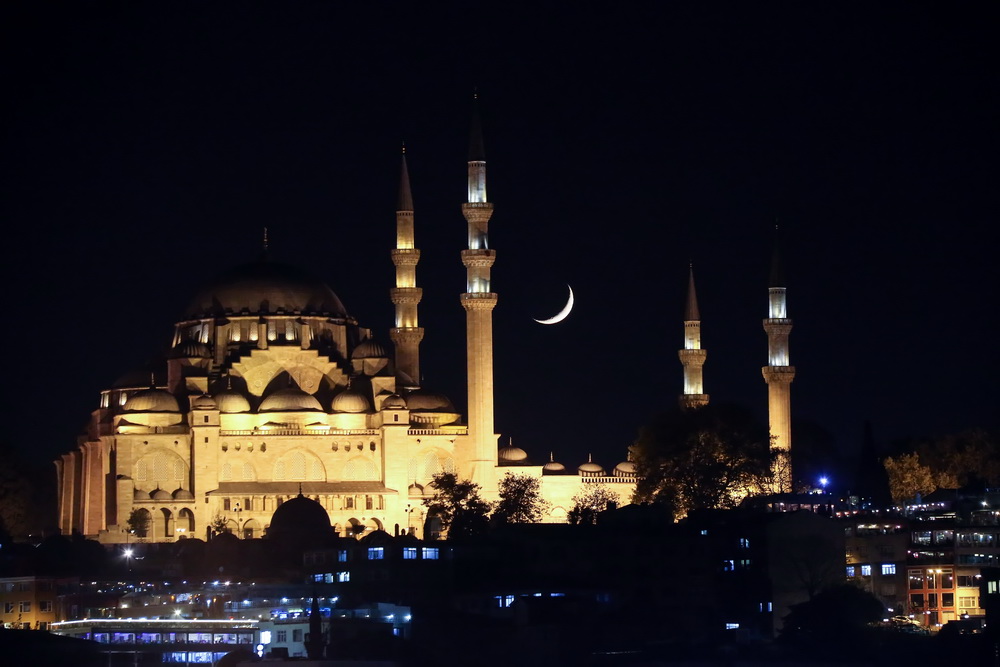 Восточная ночь, Стамбул Нажмите на изображение, чтобы посмотреть его на полном экране.