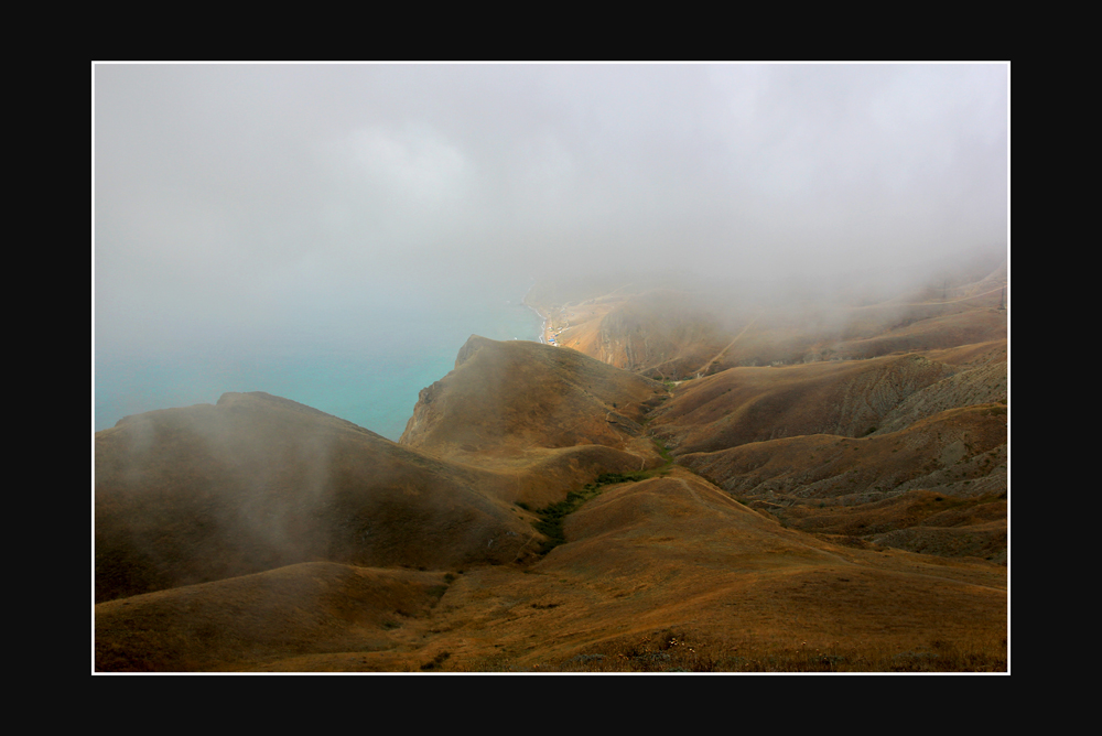 Туман в горах Нажмите на изображение, чтобы посмотреть его на полном экране.