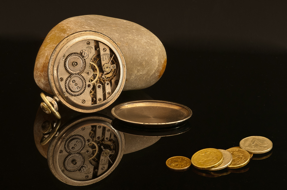 Время деньги история. Время - деньги. Время деньги арт. Ценные ресурсы. Экономия времени и денег.