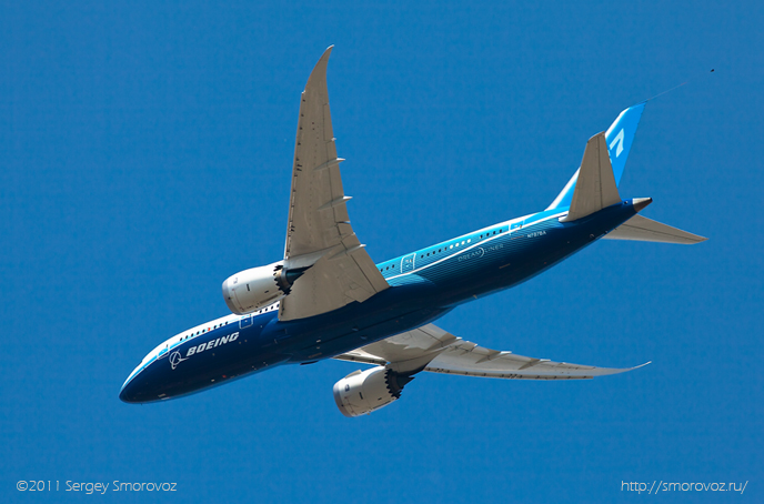 Boeing-787 Dreamliner Нажмите на изображение, чтобы посмотреть его на полном экране.