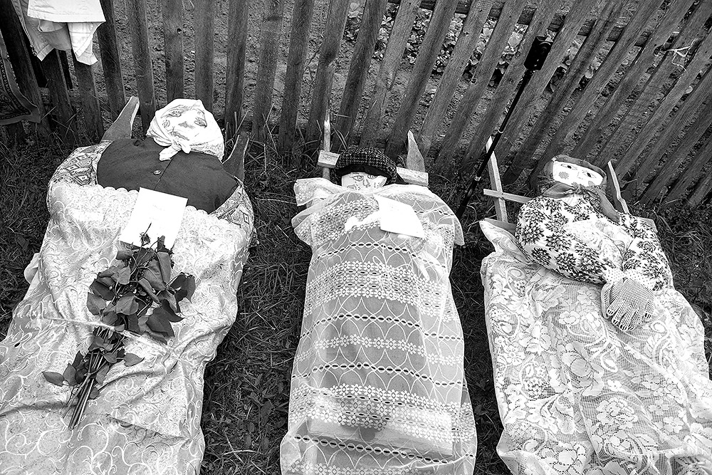 Серия Похороны Стромы Нажмите на изображение, чтобы посмотреть его на полном экране.